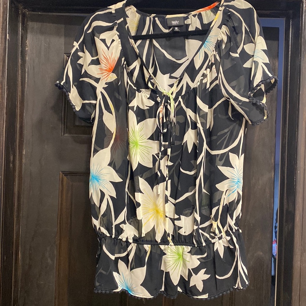 Sheer cover up (can used over a tank top, bathing suit)